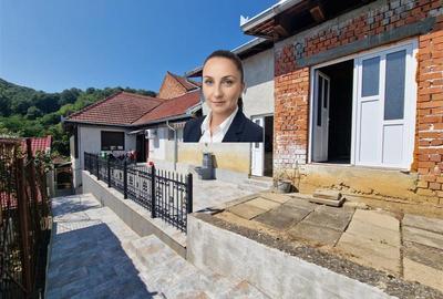 Casă individuală cu 4 camere în Triaj