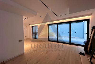 Apartament cu 3 camere în Aviatorilor