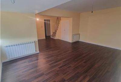 Apartament 5 camere  cu scara interioara tip  penthouse -doua etaje - 21