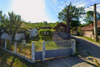 Teren Construcții intravilan de 1900 mp, în Fârtățești