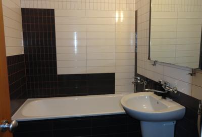 Apartament cu 2 camere separate, str.Muncitorilor - 16