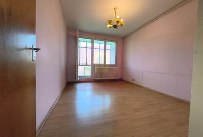 Drumul Taberei - Valea Ialomiței,  Apartament 3 camere în Bloc P+4 - 16