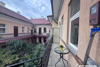 Apartament cu 3 camere semidecomandat, mobilat în Central