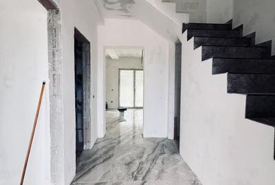 MT263 Duplex 4 camere, de VANZARE, la asfalt, Mosnita Noua, toate utilitatile - 13