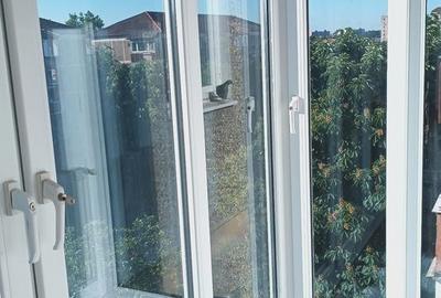 APARTAMENT CU 3 CAMERE ZONA LIPOVEI-Holdelor la 400 euro - 2