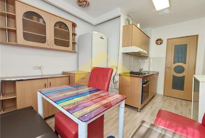Apartament cu 2 camere decomandat, mobilat în Aurel Vlaicu