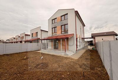 Casă individuală cu 5 camere în Berceni