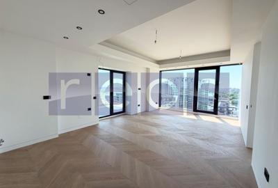 Apartament cu 3 camere semidecomandat în Barbu Văcărescu