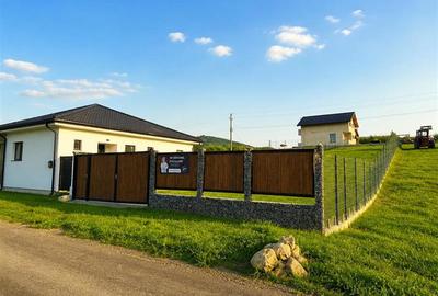 Teren intravilan de 769 mp cu priveliște  frumoasa catre munti - 3