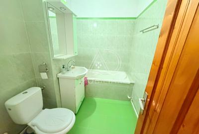Vânzare apartament 2 camere, etaj 3 , Zona 9 Mai - 3