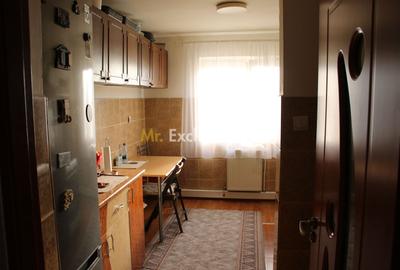 Apartament cu 3 camere decomandat, 71 mp – zona 9 Mai - 5