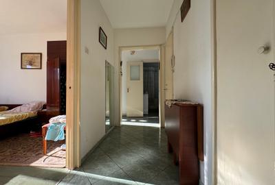 De vanzare - 2 camere decomandat - centrala proprie - 800m metrou 1 decembrie - 18