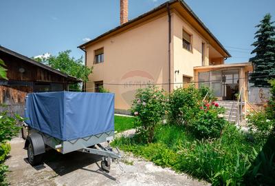 Apartament cu 4 camere la casă | 105 mp Utili | Curte 128 mp - 2