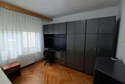 De inchiriat apartament 3 camere, Tg. Mures, Cornisa (UMF) - 2