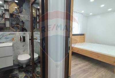 Apartament 3 camere de vânzare -Renovat complet - Micro 40 - 4