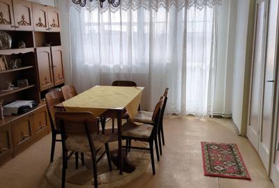 Apartament cu 3 camere decomandat în Micro 39