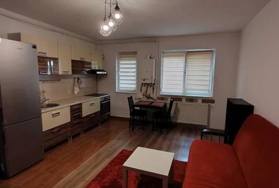 Apartament cu 2 camere semidecomandat, mobilat în Metalurgiei