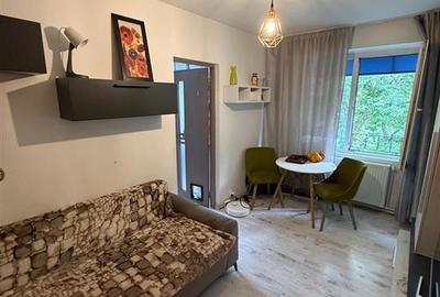 Apartament cu 2 camere semidecomandat în Tătărași