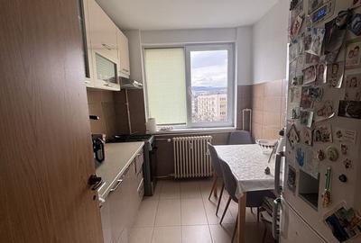 Apartament cu 3 camere semidecomandat, mobilat în Grigorescu