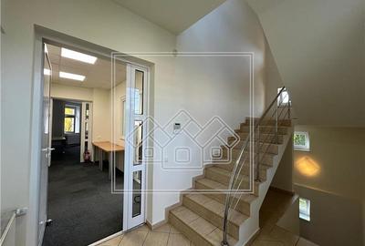 Spatiu birouri de inchiriat - 9 camere - teren 470 mp - 3