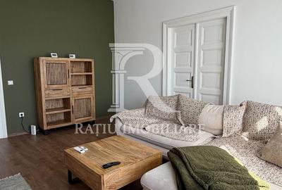 Apartament cu 2 camere decomandat, mobilat în Central