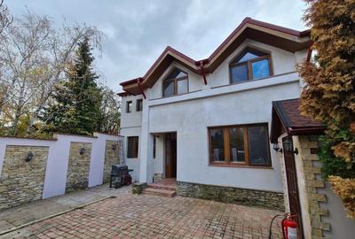 Casă individuală cu 4 camere în Băneasa