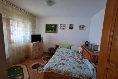 Apartament 2 camere Zona Opc - Strada Lupeni - etaj 3/4 - 54 mp - 13