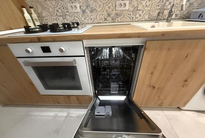Mamaia -- Apartament nou, cu  loc de parcare - 11