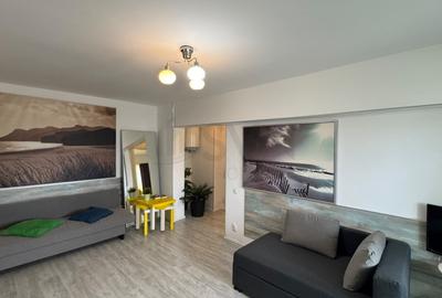 Apartament cu 3 camere semidecomandat, mobilat în Ștefan cel Mare