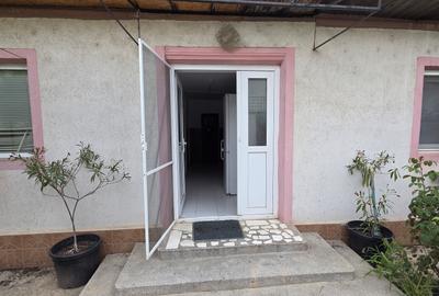 Schitu-Costinesti,casa,teren 547mp,17 m deschidere,situata langa gara,75000 euro - 9