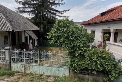 Casă individuală cu 4 camere în Leicești
