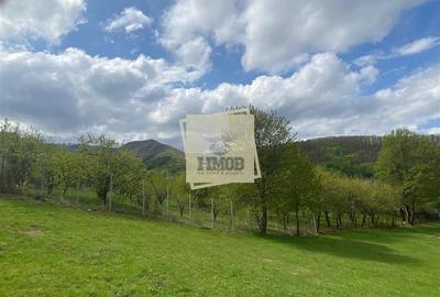 Teren Construcții intravilan de 600 mp, în Periferie