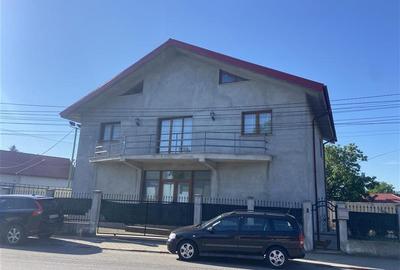 Casa de vanzare in Golesti , parter+etaj + mansarda , suprafata casa 383 mp, pos - 3