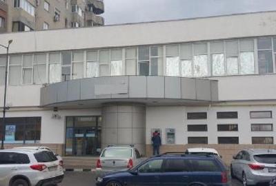 Birou, în Casa Cărții
