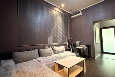 Apartament cu 3 camere decomandat în Traian