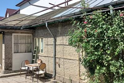 Casa de vanzare cu curte si gradina. Str. Transilvaniei ,nr.269 b ,oras Buzau - 1