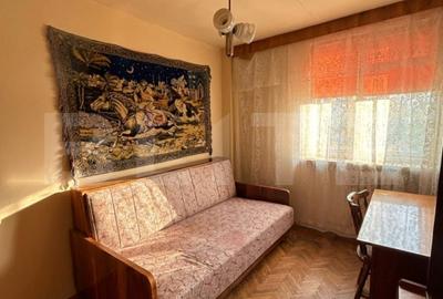 Apartament cu 3 camere decomandat, mobilat în Debarcader