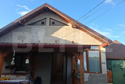 Casă individuală cu 4 camere în Viișoara