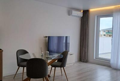 Apartament cu 2 camere semidecomandat în Apărătorii Patriei