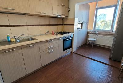 Apartament cu 2 camere decomandat în Inel II