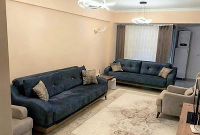 Apartament cu 2 camere decomandat, mobilat în Universitate