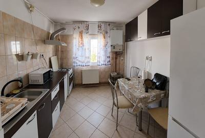 Inchiriere apartament 3 camere Militari Politehnica - 2