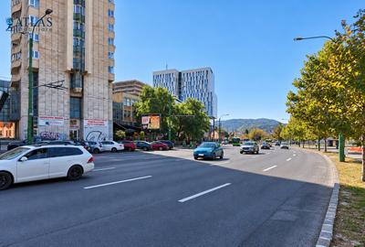 Apartament 3 camere, 80 mp, 2 băi,  etaj 8 - 2