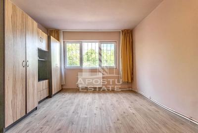 Garsoniera de vanzare la parter, zona UMT, Timisoara - 1