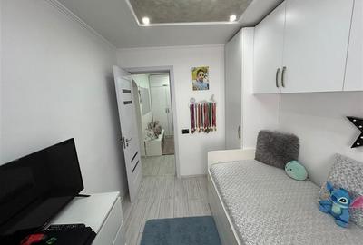 Apartament cu 3 camere  de vanzare, zona Comisia Centrala - 8