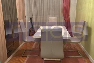 Apartament cu 3 camere decomandat, mobilat în Tineretului