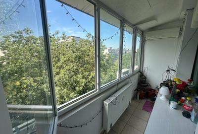 Apartament cu 2 camere decomandat în 1 Mai
