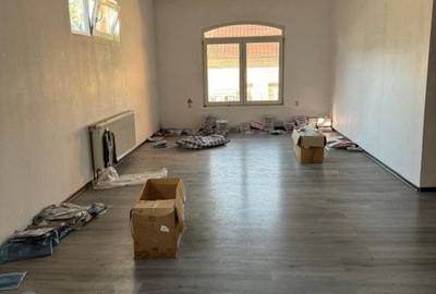 Spațiu comercial, de 300.00 mp, în Central