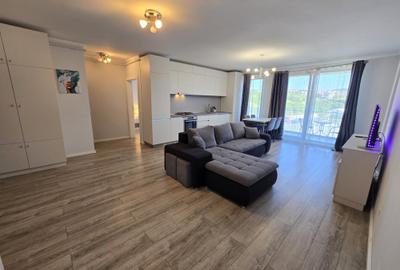 Apartament cu 2 camere semidecomandat, mobilat în Zorilor