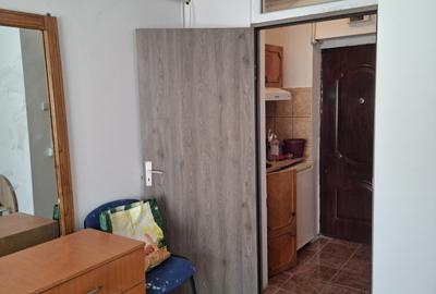 Ap 1 cam, 21 mp, Pitesti, Prundu, Academica, etaj 2, renovat, mobilat 26000 euro - 3